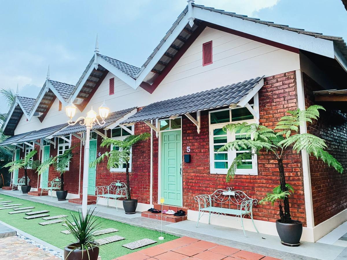 Gading Chalet Kuala Terengganu Bagian luar foto